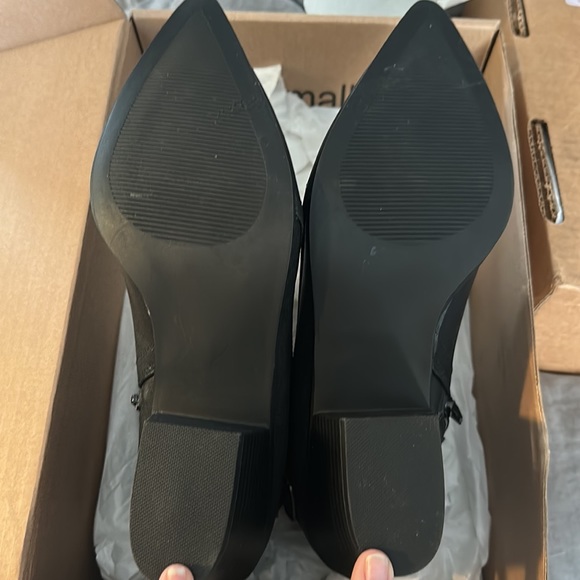 New black booties - Picture 3 of 3